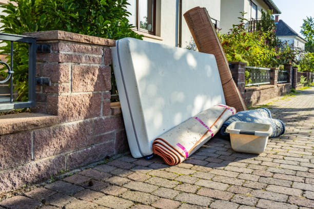 Best Attic Cleanout Services  in Highland, AR